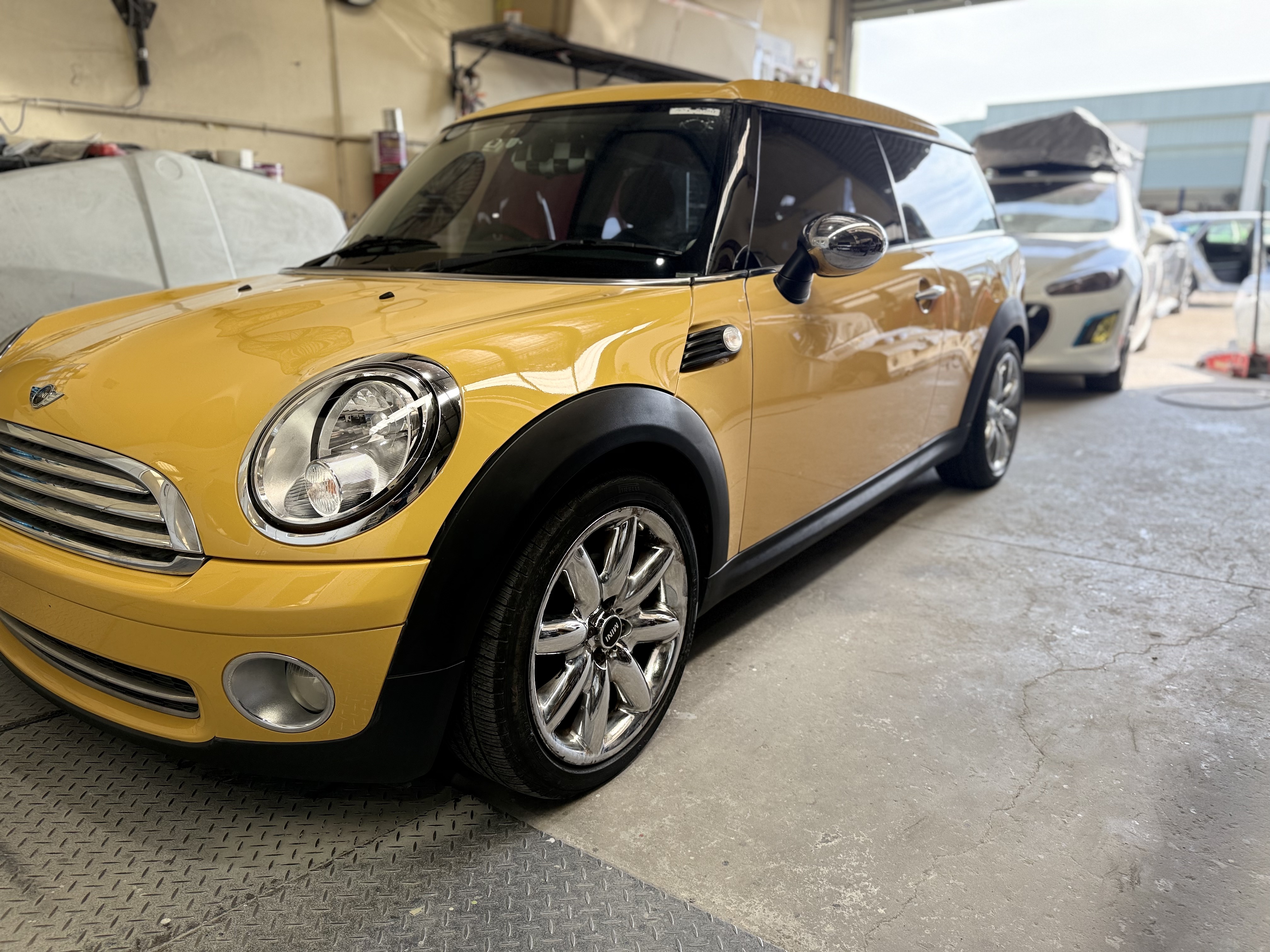 Yellow Mini Cooper full detail with mirror shine