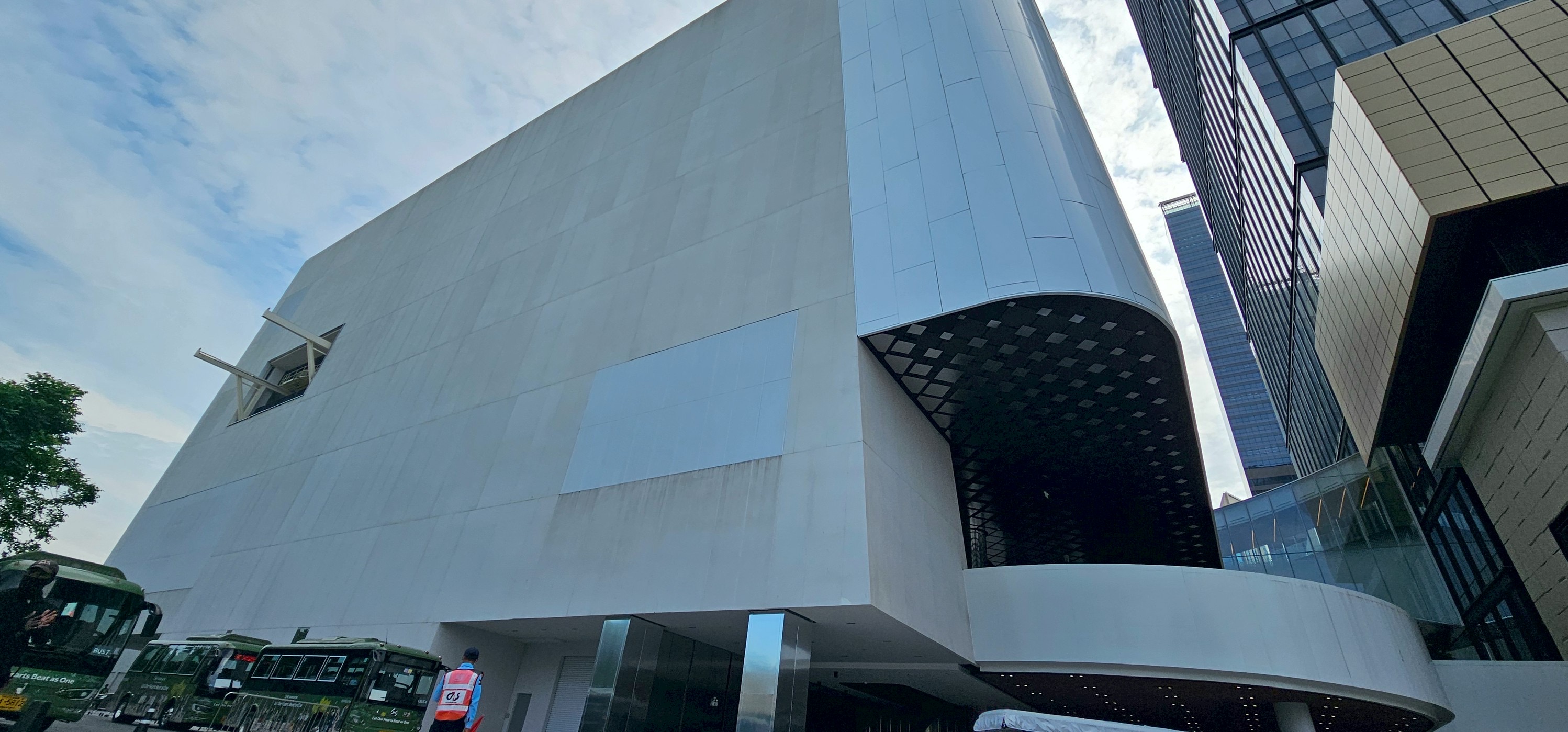 Premium Grade A commercial building facade in Bangkok