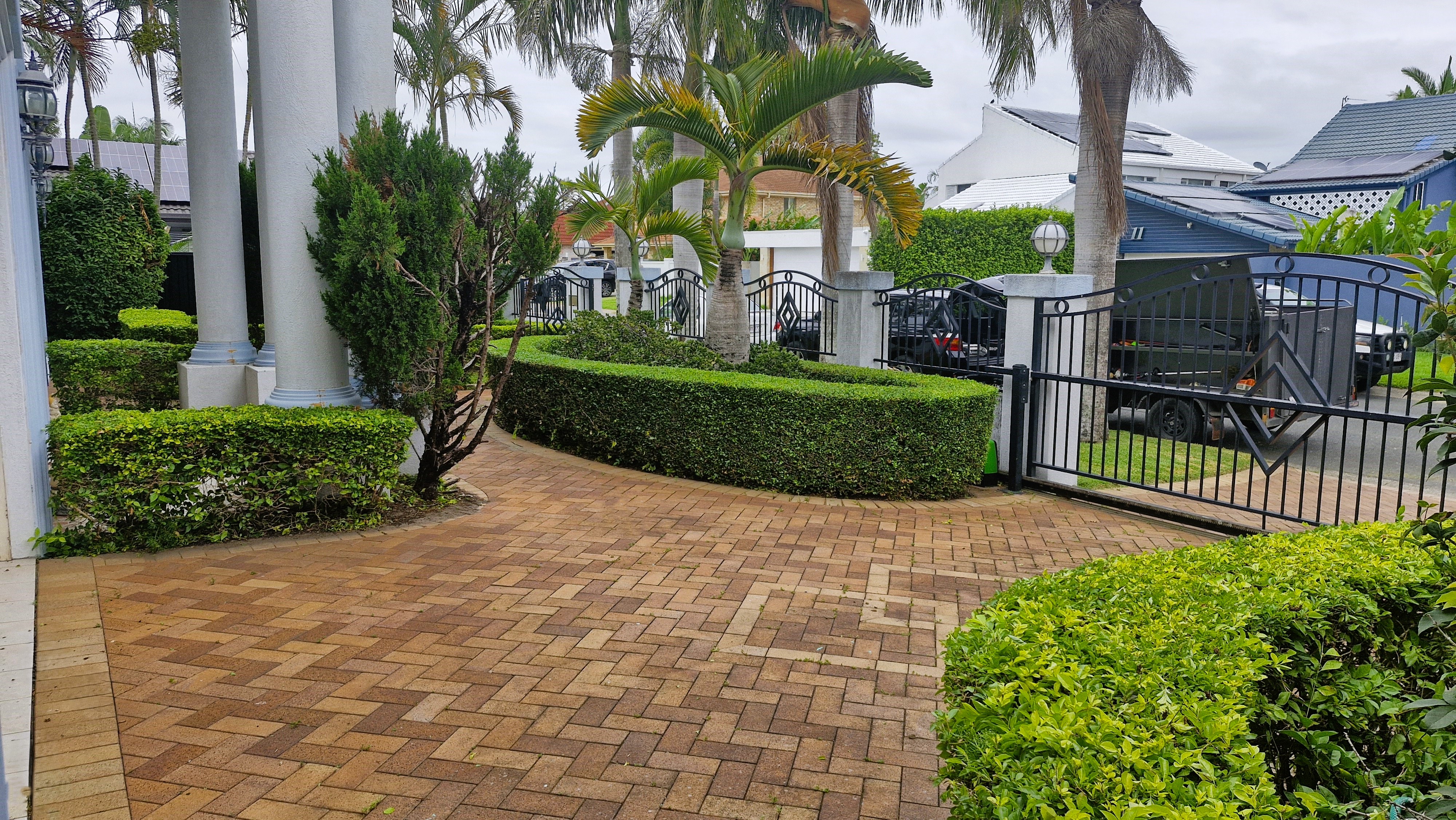 Front entrance hedge at prestige property