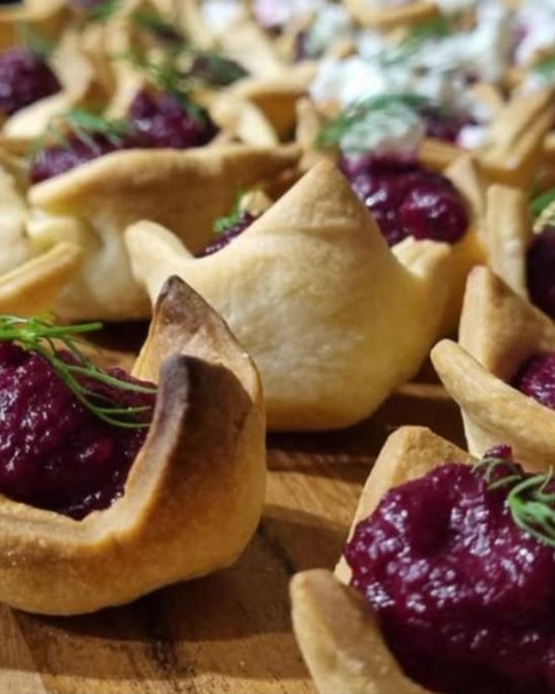 Beetroot tartlets with fresh herbs